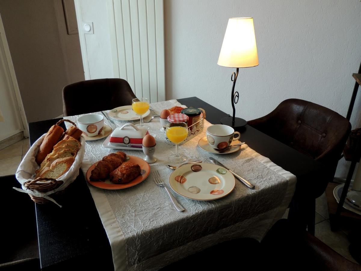 Le Jardin Du Puits Bed and Breakfast Longueville  Εξωτερικό φωτογραφία