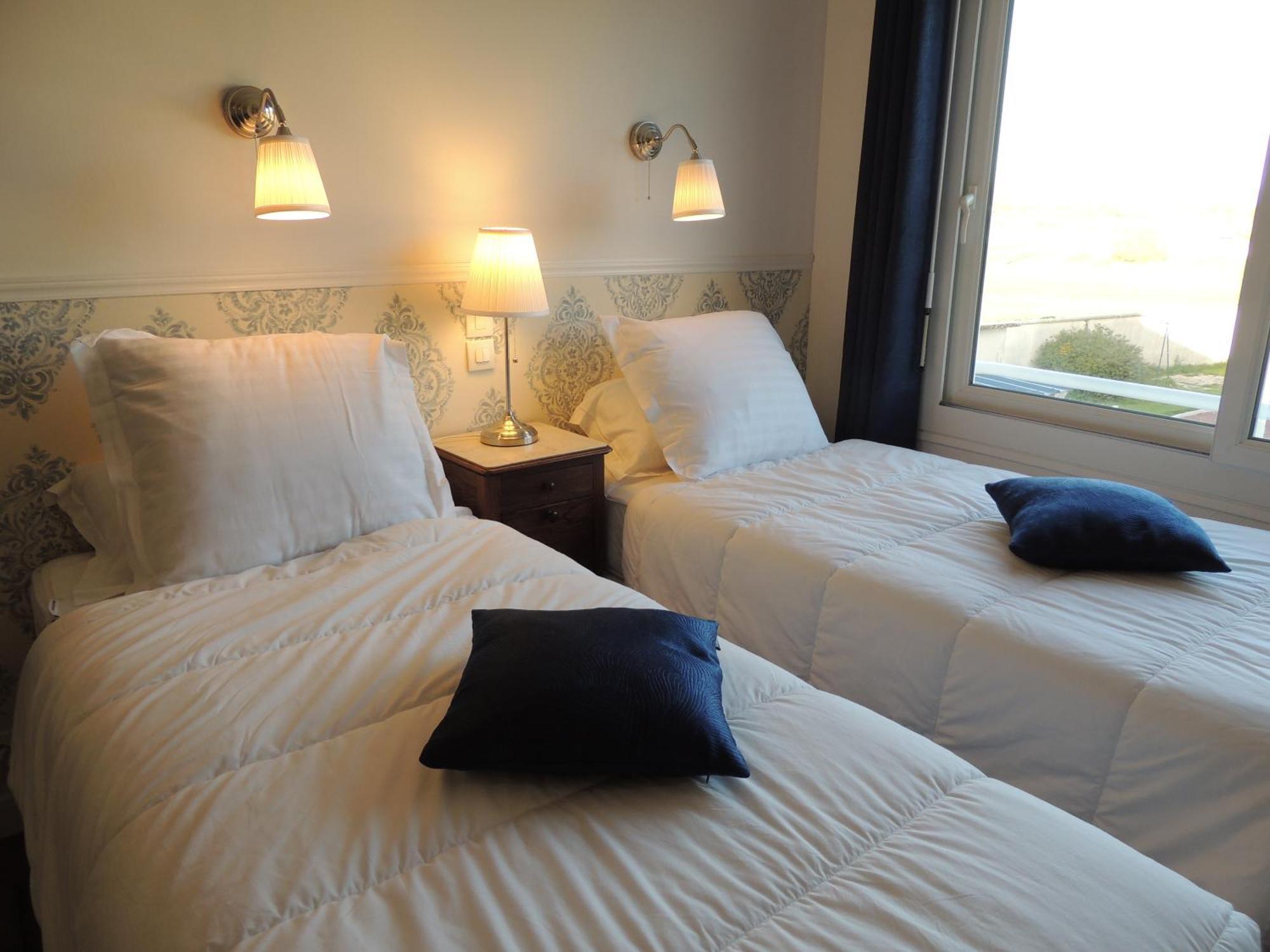 Le Jardin Du Puits Bed and Breakfast Longueville  Εξωτερικό φωτογραφία